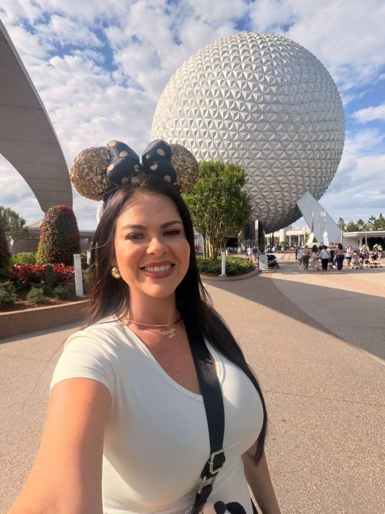 Luana no Epcot